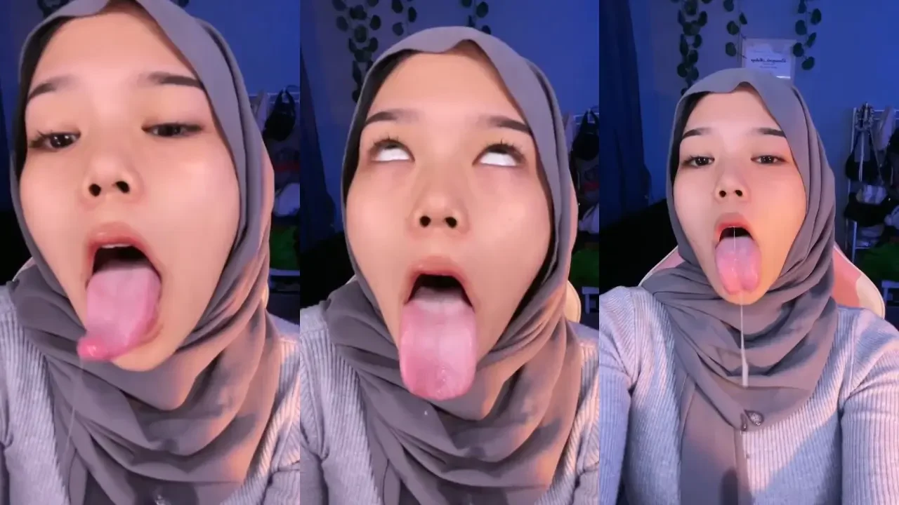 Dera Anjela lidah panjang ny bikin kontol crot Luber kemana ... poster